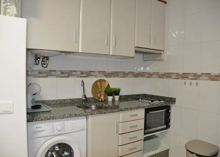 アパート Santa Maria Ii ミヤドイロ